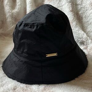 Lined bucket hat